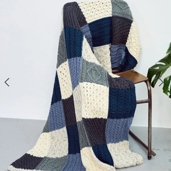 Aran Woolen Mills Killala Intarsia Merino Blanket 854 NEW - Picture 2 of 4